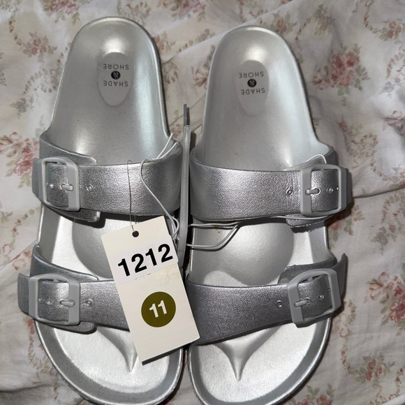 Shade & Shore Womens Neida EVA Two Band Footbed Slide Sandals Silver Women’s 11 - Picture 5 of 5